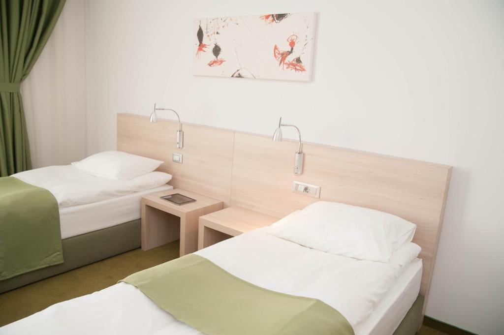 Hotel Armatti Brasov Bagian luar foto