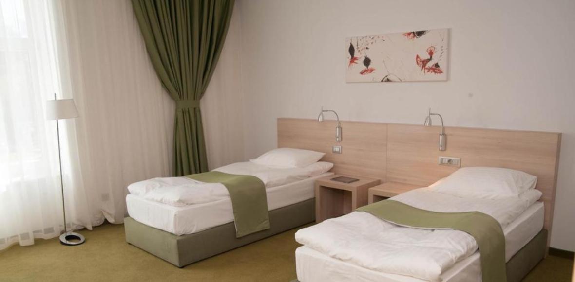 Hotel Armatti Brasov Bagian luar foto