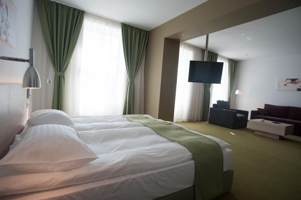 Hotel Armatti Brasov Bagian luar foto