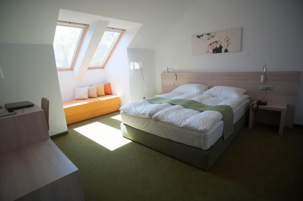Hotel Armatti Brasov Bagian luar foto