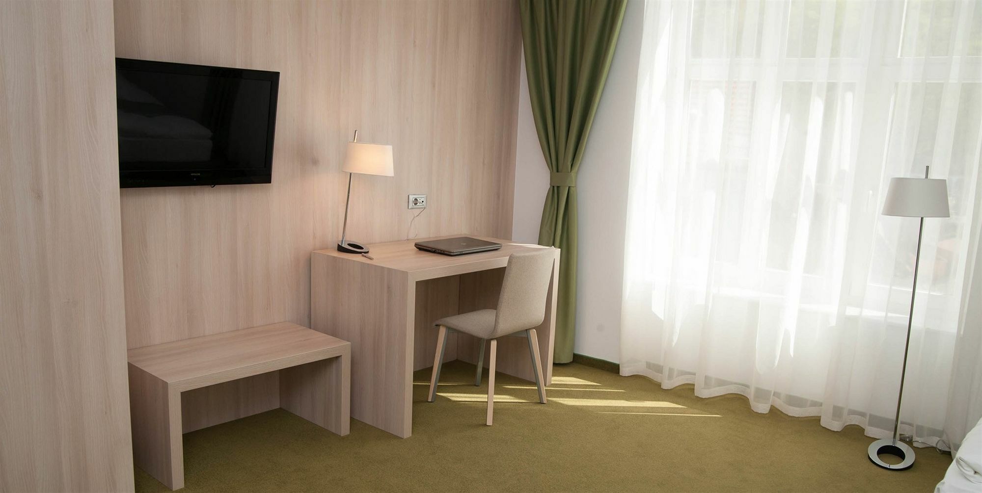 Hotel Armatti Brasov Bagian luar foto